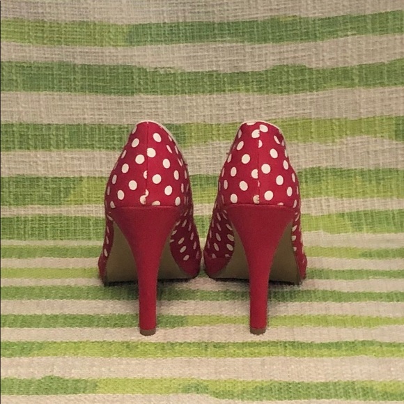 Heels - Picture 3 of 4